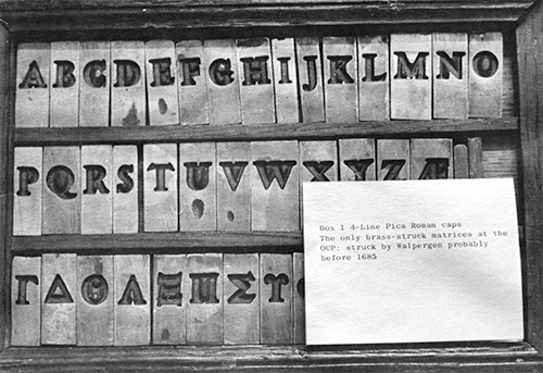 Photograph of 4-Line Pica Roman Caps